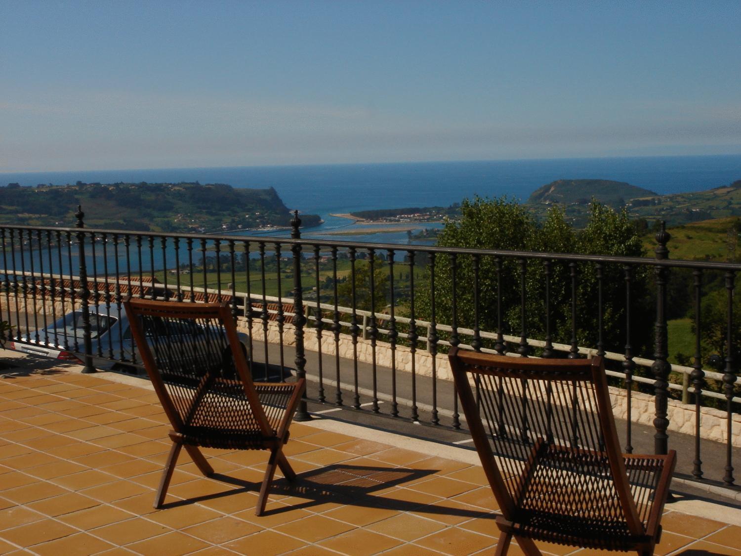 Hotel Mirador De Moriyon Miravalles Eksteriør billede