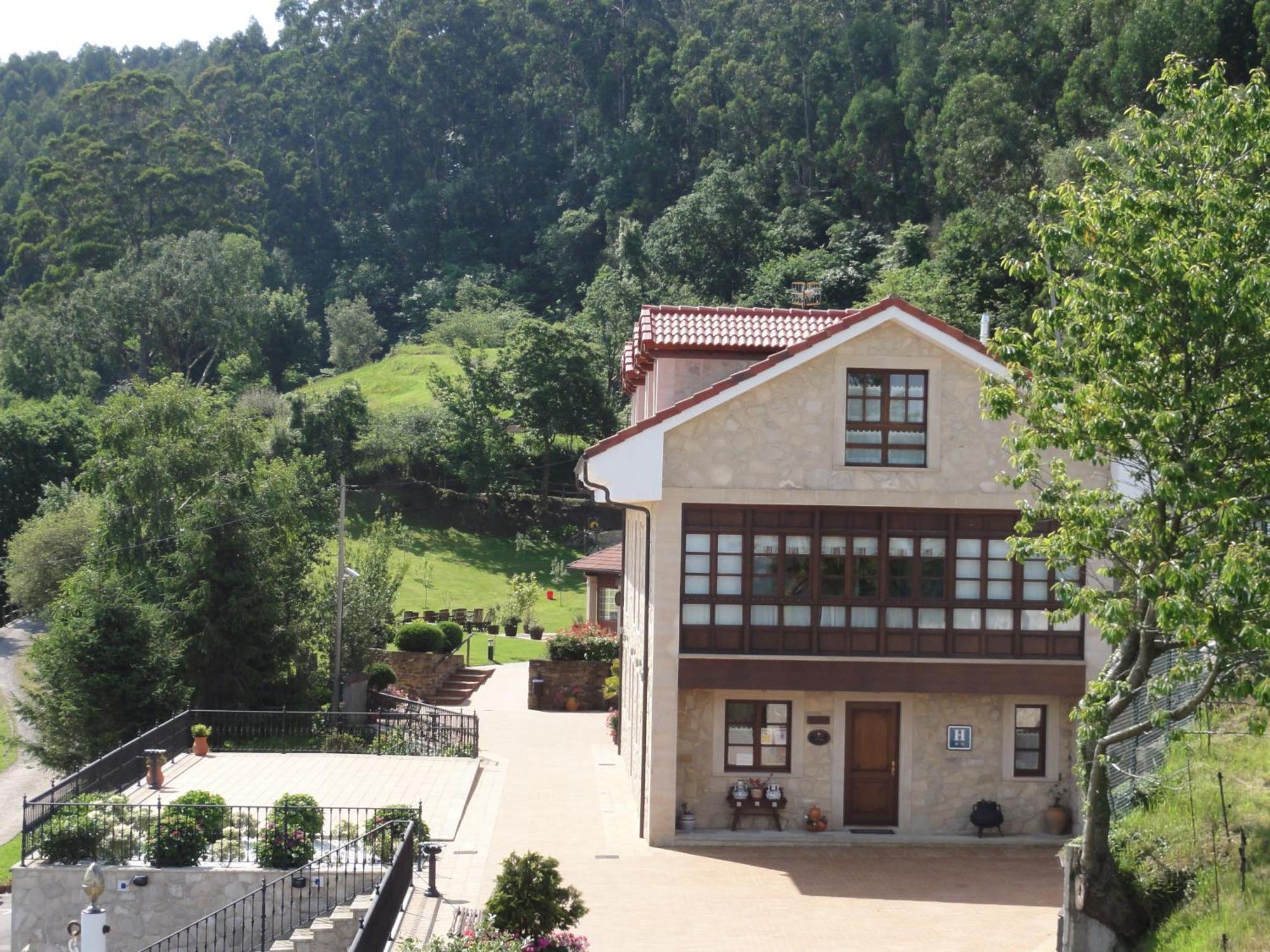 Hotel Mirador De Moriyon Miravalles Eksteriør billede