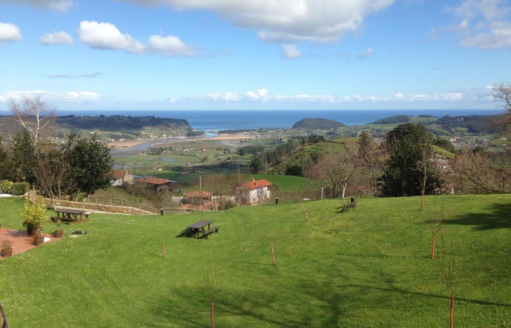 Hotel Mirador De Moriyon Miravalles Eksteriør billede